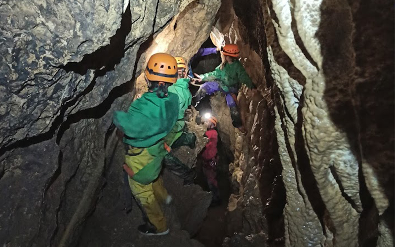 Spéléologie sur corde haute garonne hautes pyrenees